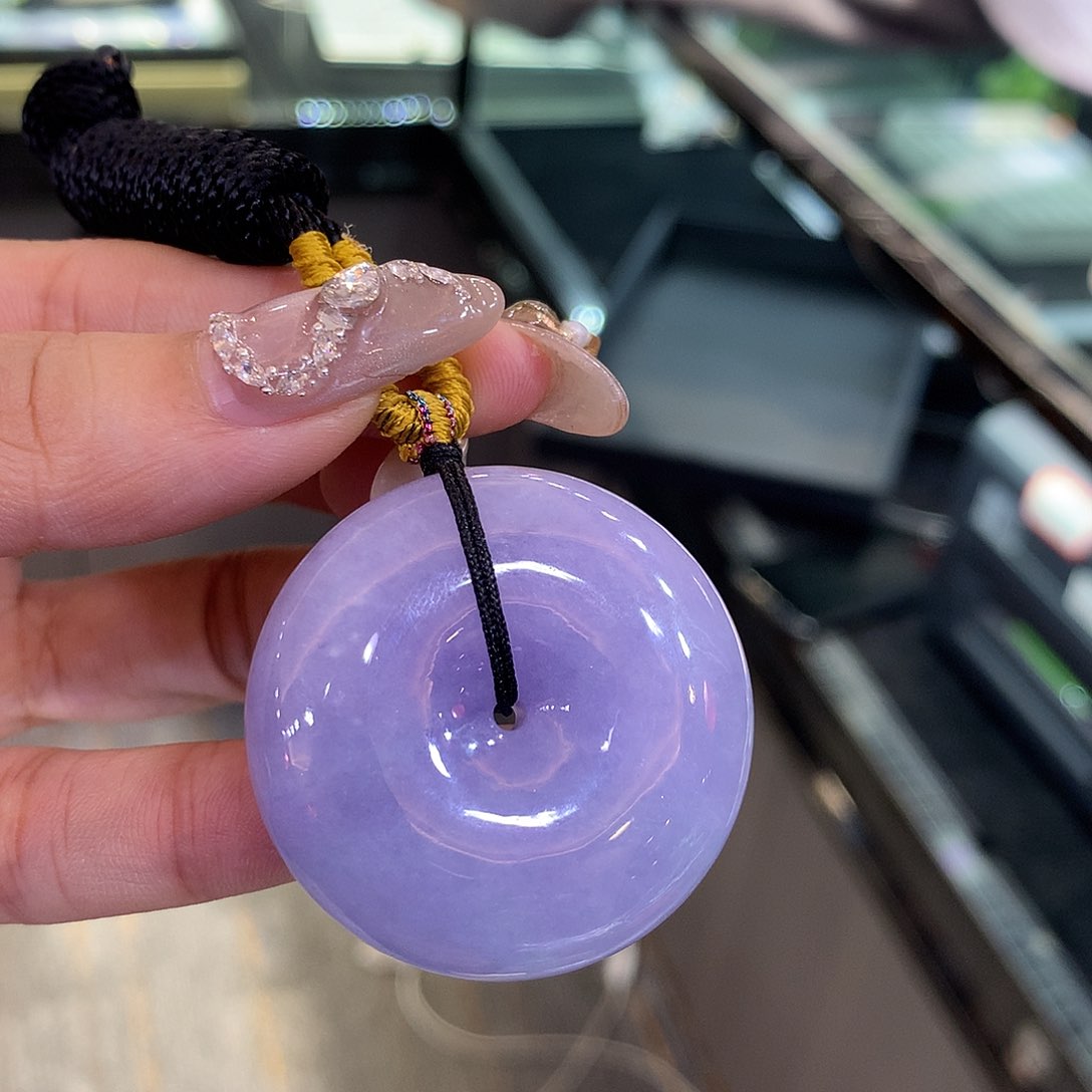 翡翠吊坠(不含链)未镶嵌樂**。