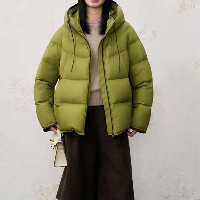 2025冬季新款简约休闲气质百搭连帽设计纯色保暖羽绒服