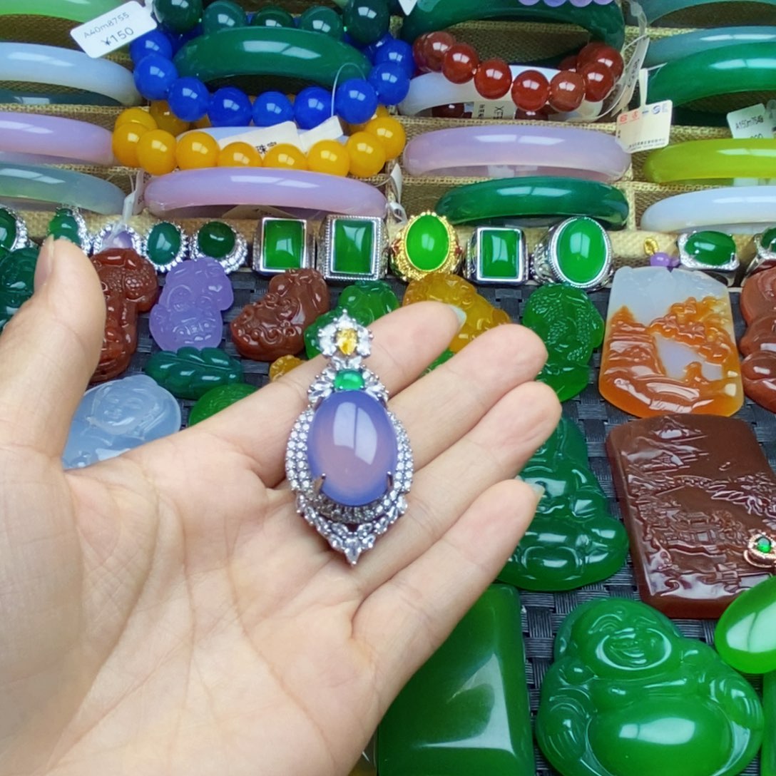 玛瑙/玉髓颈饰未镶嵌