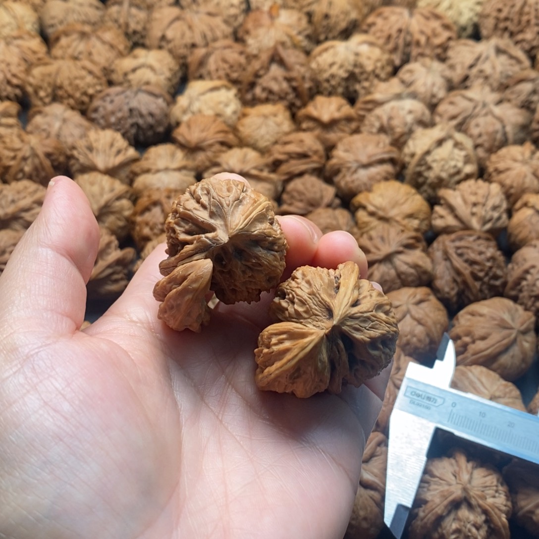 吊坠文玩核桃40宫灯角