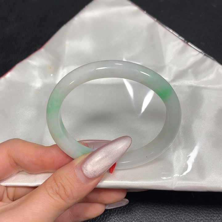 翡翠未镶嵌手镯（贵妃镯）04