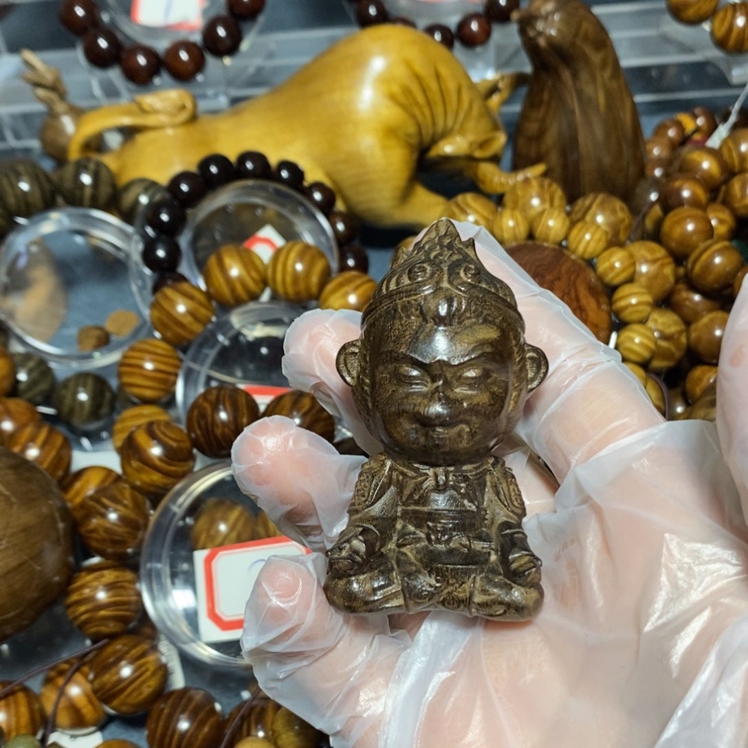 金丝楠木雕工艺品