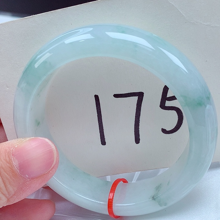 翡翠未镶嵌手镯翡翠