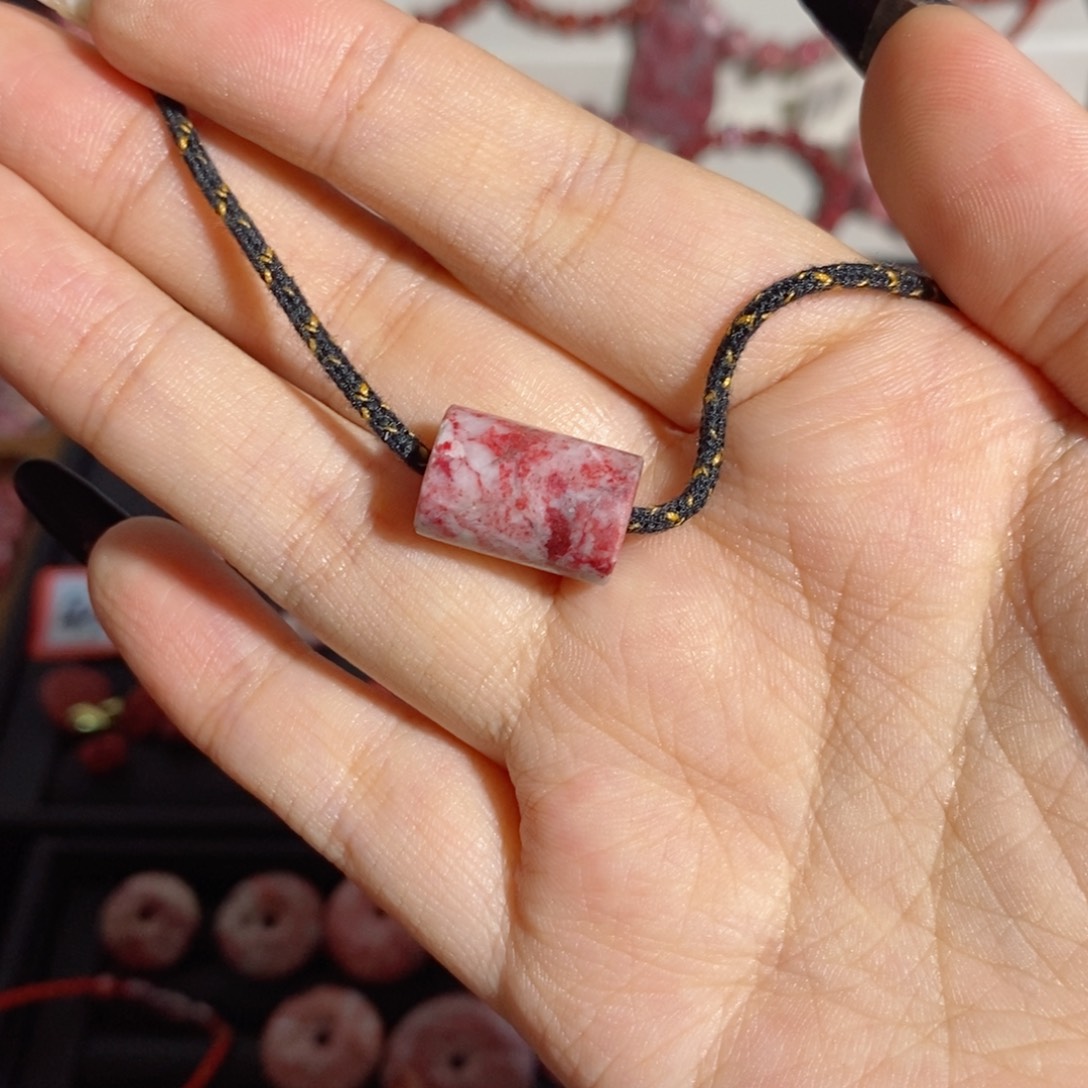 里***简天然辰砂直切桶珠吊坠