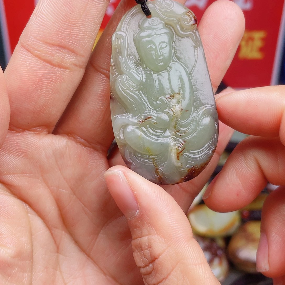 和田玉颈饰未镶嵌