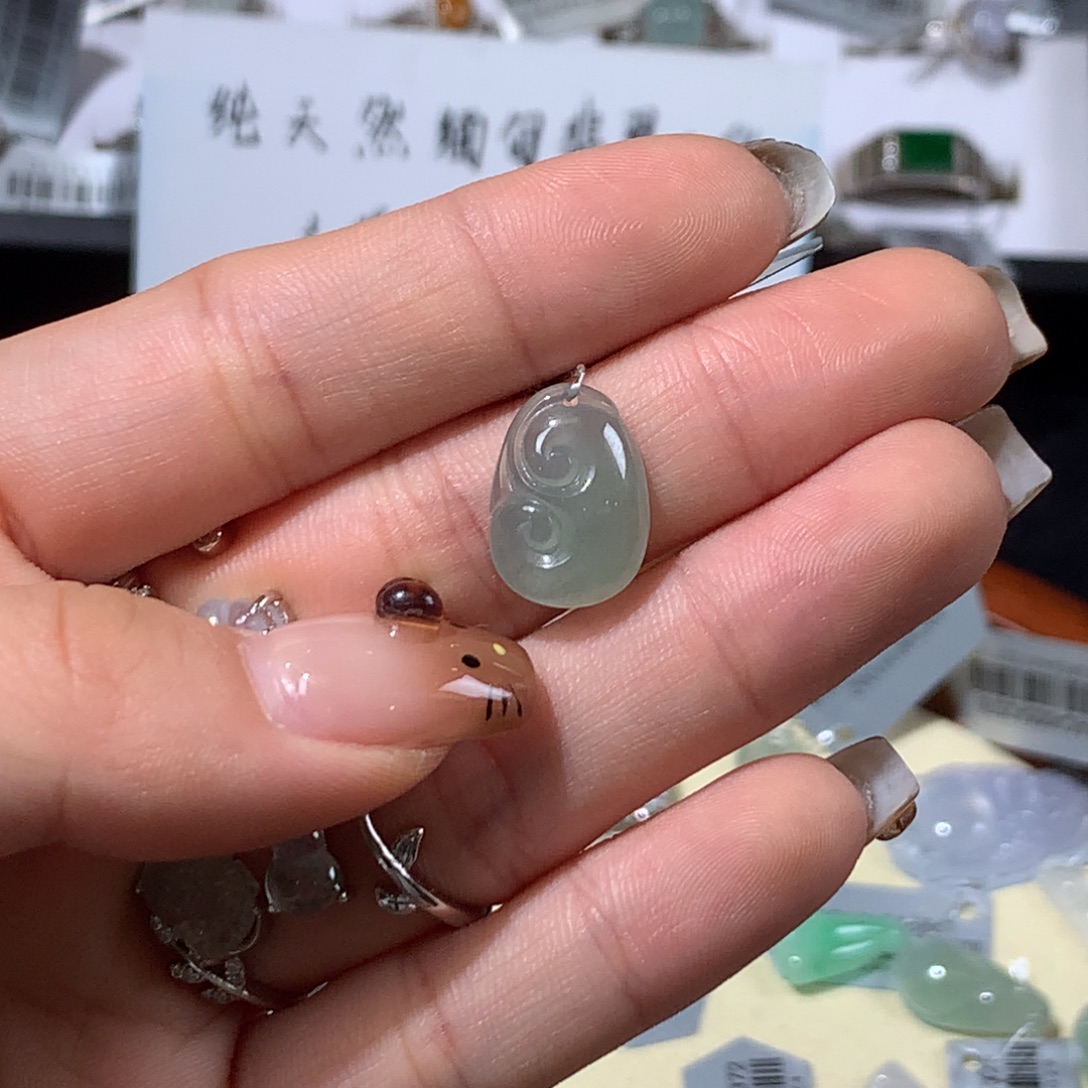 翡翠未镶嵌颈饰111111