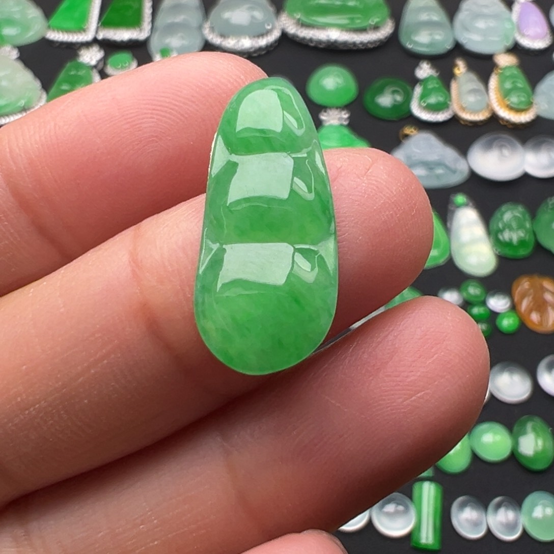 翡翠颈饰未镶嵌豆22.5