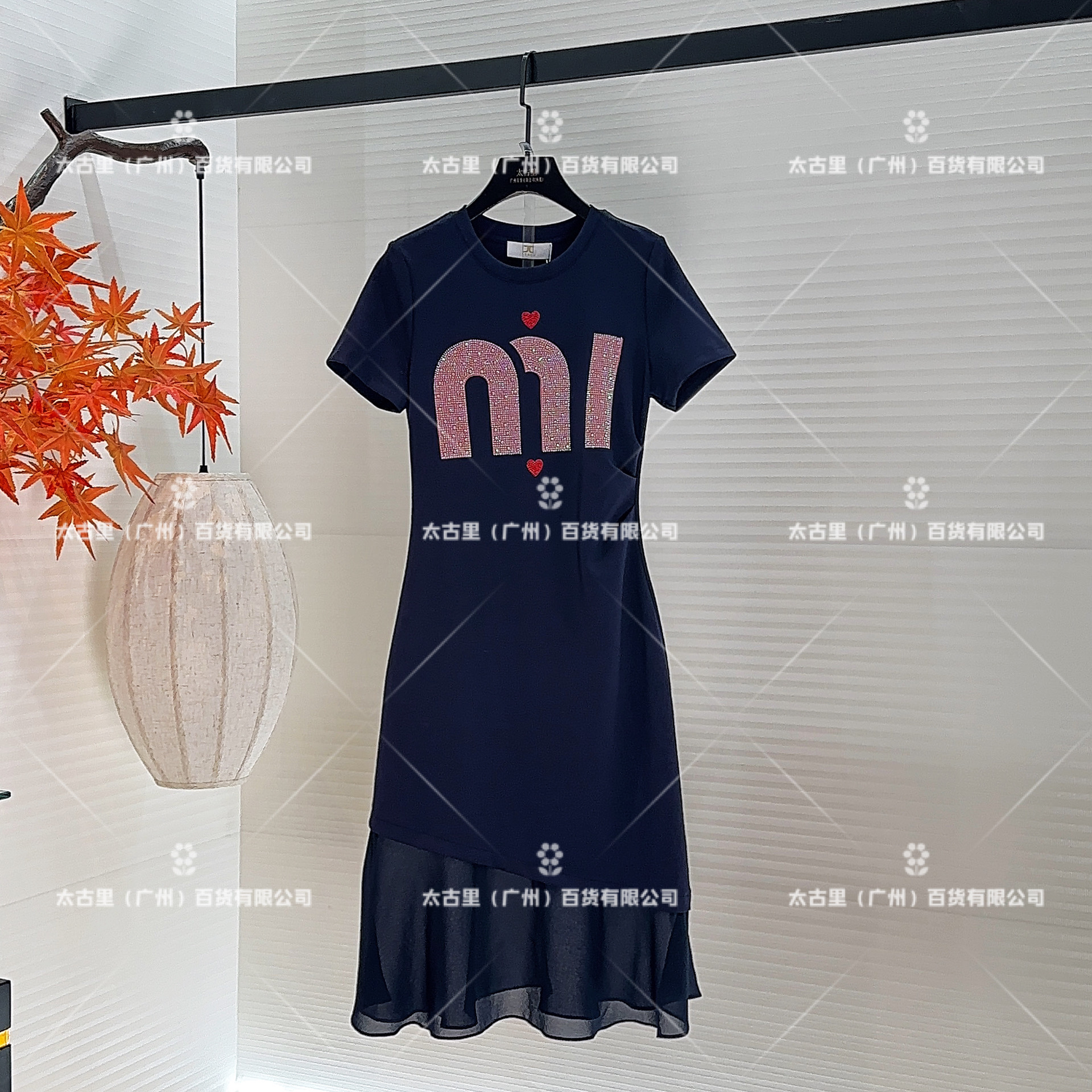 【朱朱】【35】烫钻爱心花边休闲褶皱显瘦气质夏季连衣裙JC-A1619