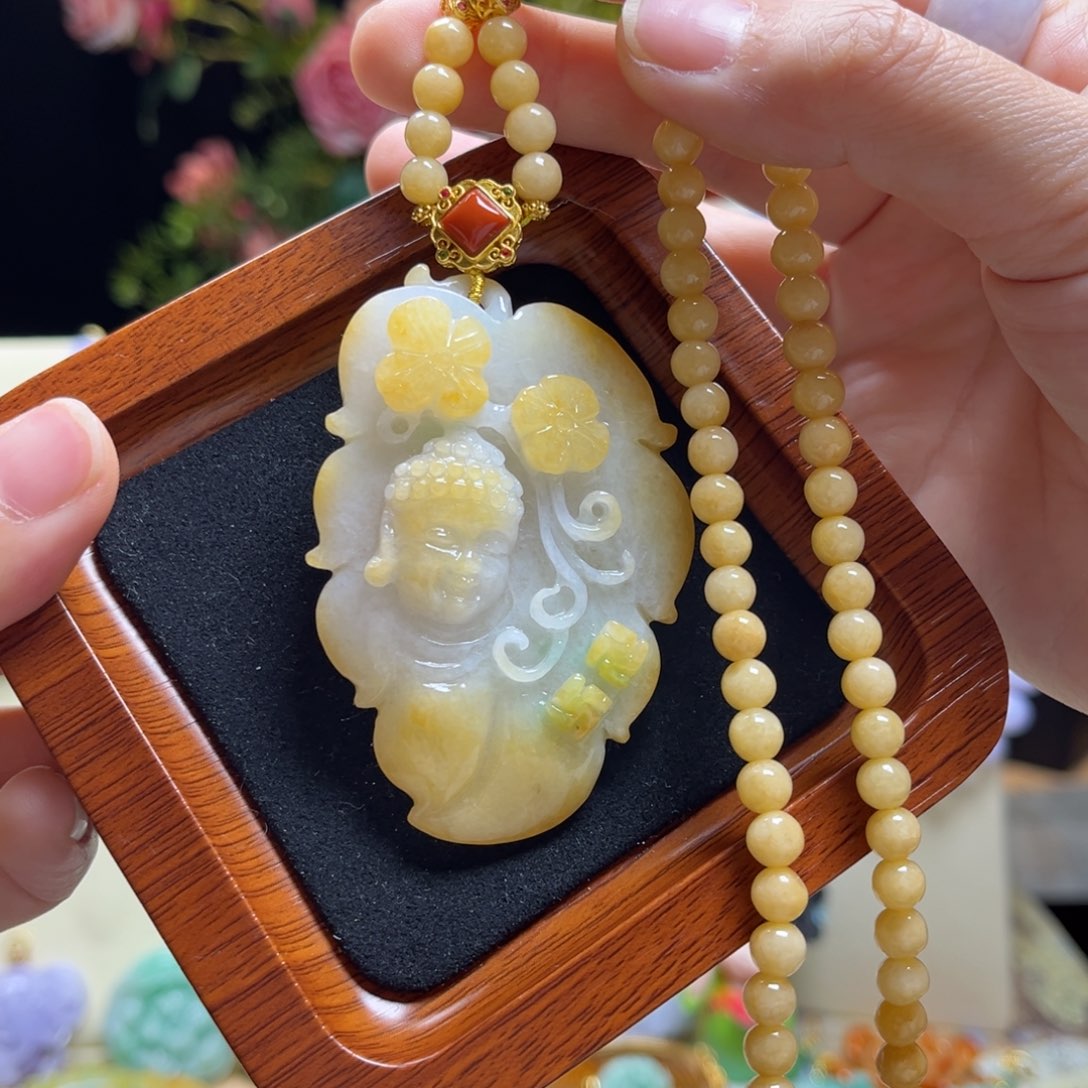 翡翠颈饰未镶嵌天然