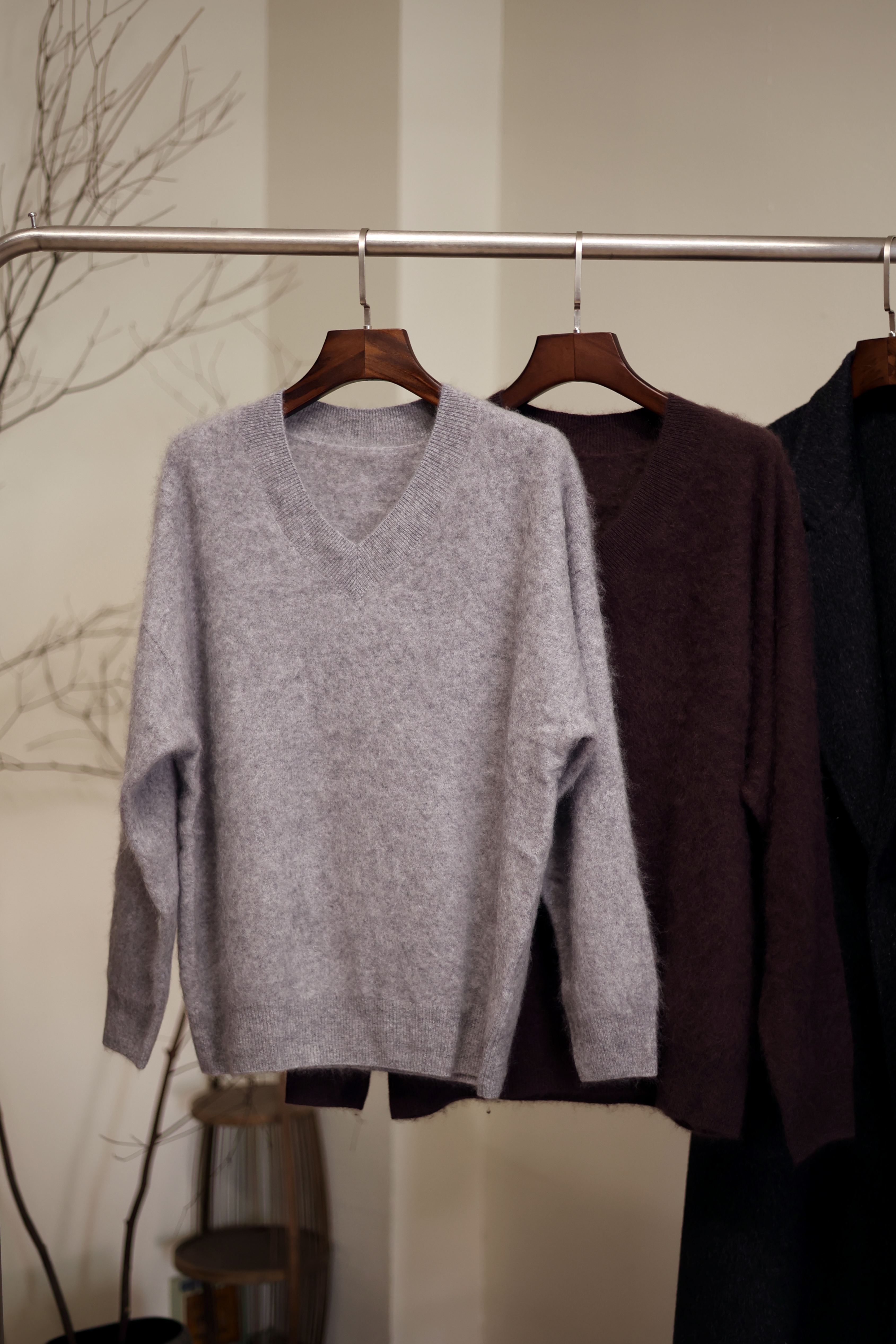 见暖-简约休闲羊绒羊毛女士V领拉绒长袖针织衫羊绒衫