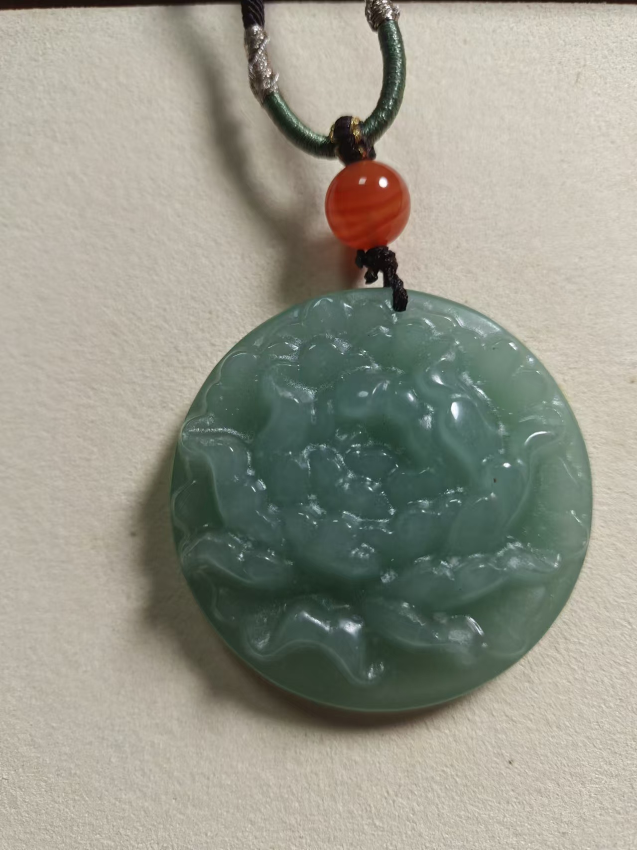 花开富贵牡丹东陵玉项链