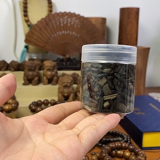 老山檀香阴沉碎料100克