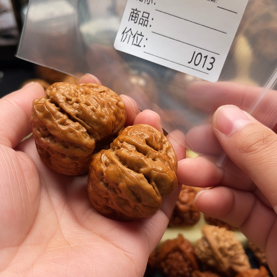 桃核吊坠蛤蟆头44尺