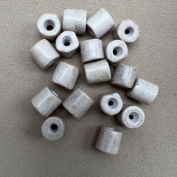 奔***牛岫岩老玉（透闪石质玉）未镶嵌颈饰