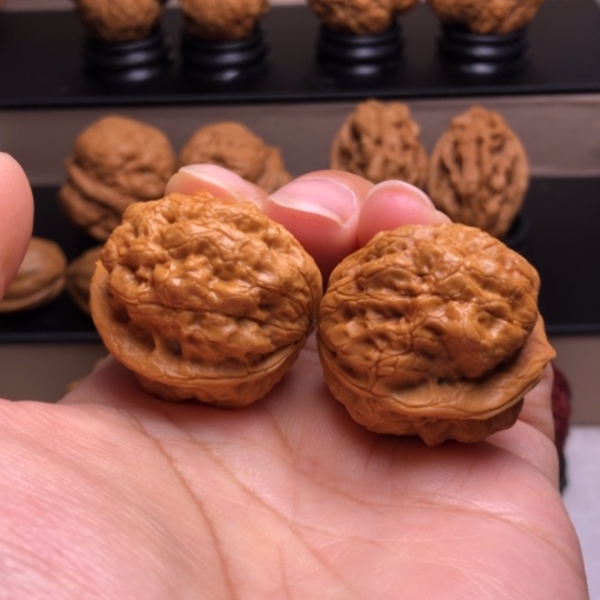 文玩核桃把件龙鳞舍利疙瘩包8