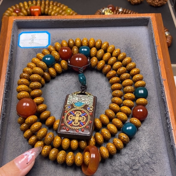 星月菩提吊坠菩提