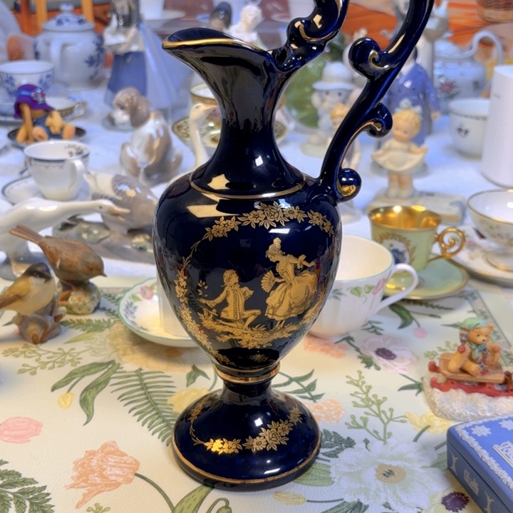 摆件欧洲中古瓷器编号8（利摩日爱情游戏）