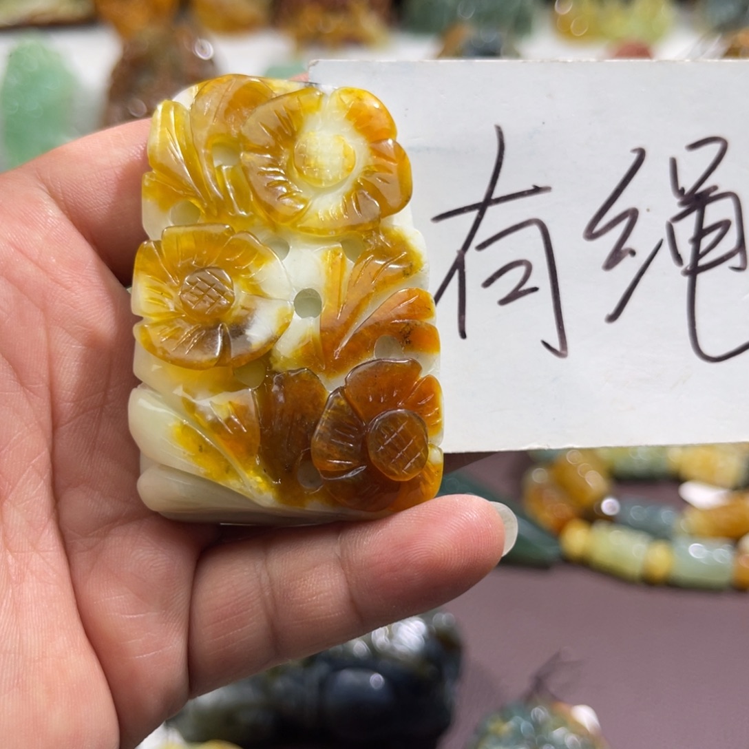 未镶嵌蛇纹石玉颈饰