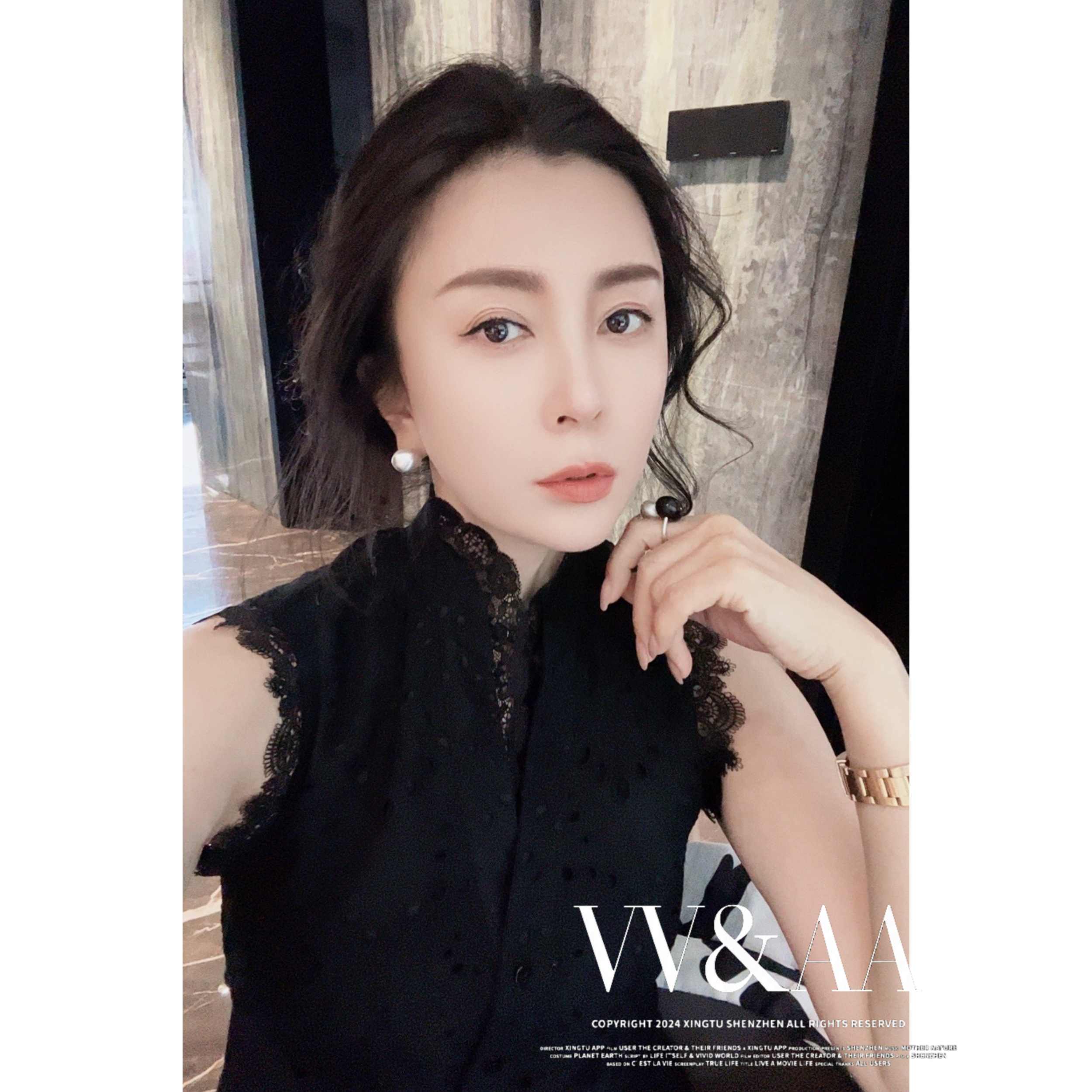 VV&AA 新款设计感小众镂空蕾丝无袖上衣 R691