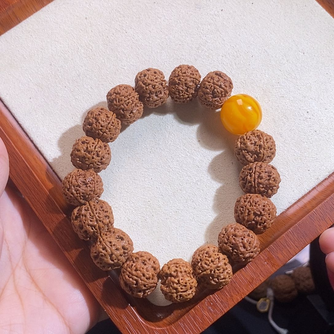 金刚菩提手串安娜蜂王16mm