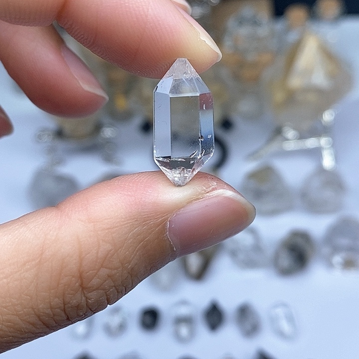 水晶颈饰未镶嵌双尖闪灵钻