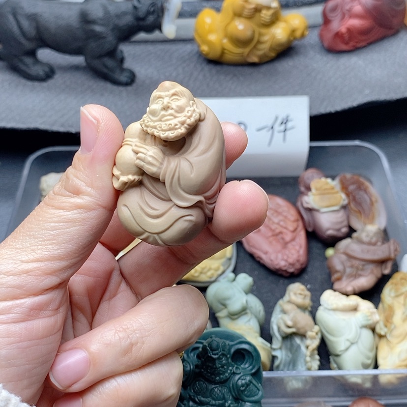 【闪购商品】定制石英质玉吊坠未镶嵌