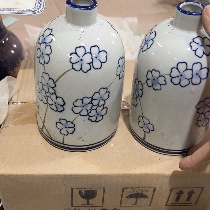 瓷片瑕。。。。。。。。。。。。。