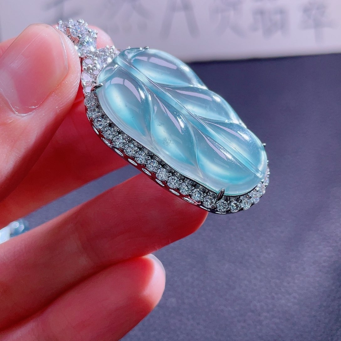 翡翠颈饰未镶嵌88888888
