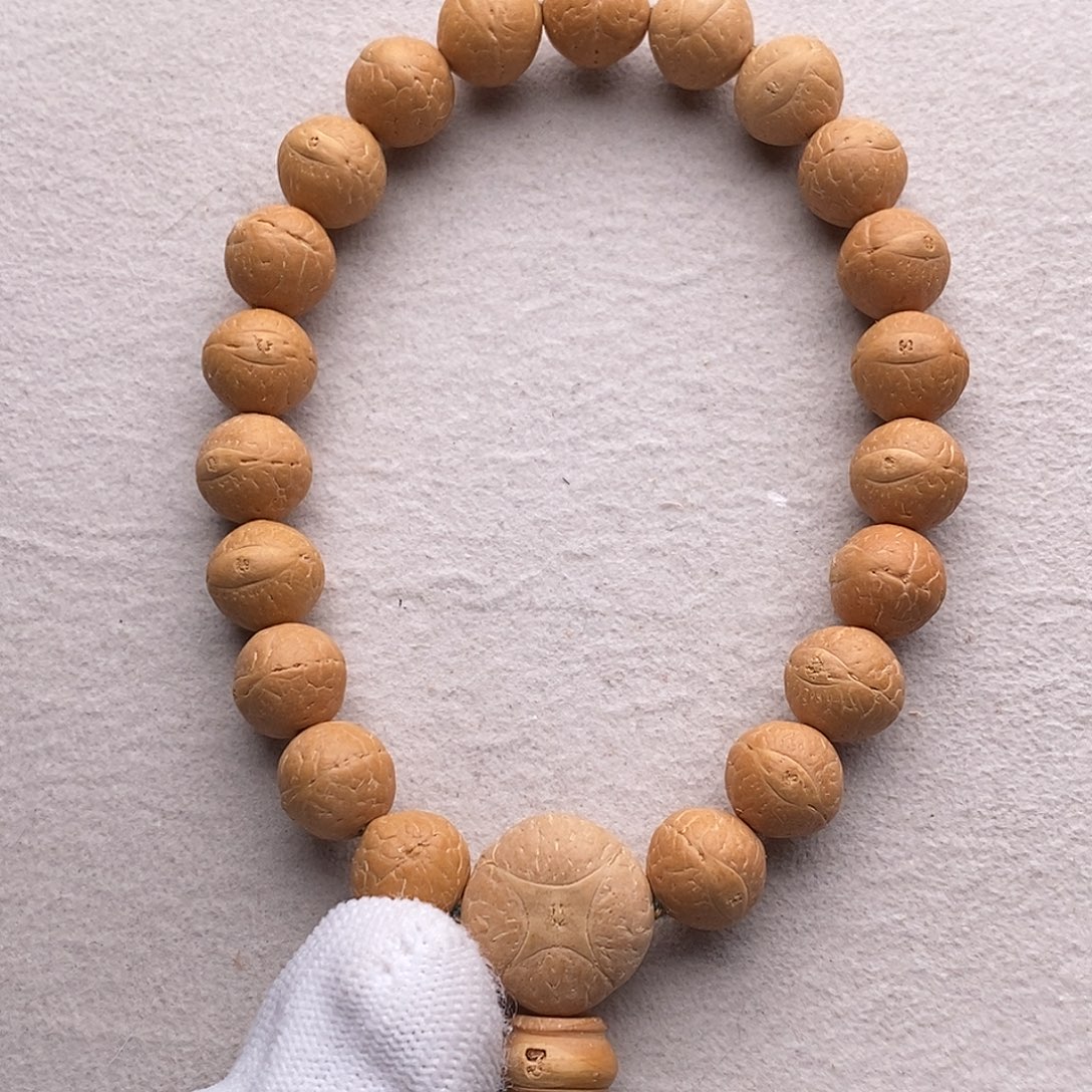 手串凤眼菩提TN01-12243凤眼菩提手串11.4mm玉化底