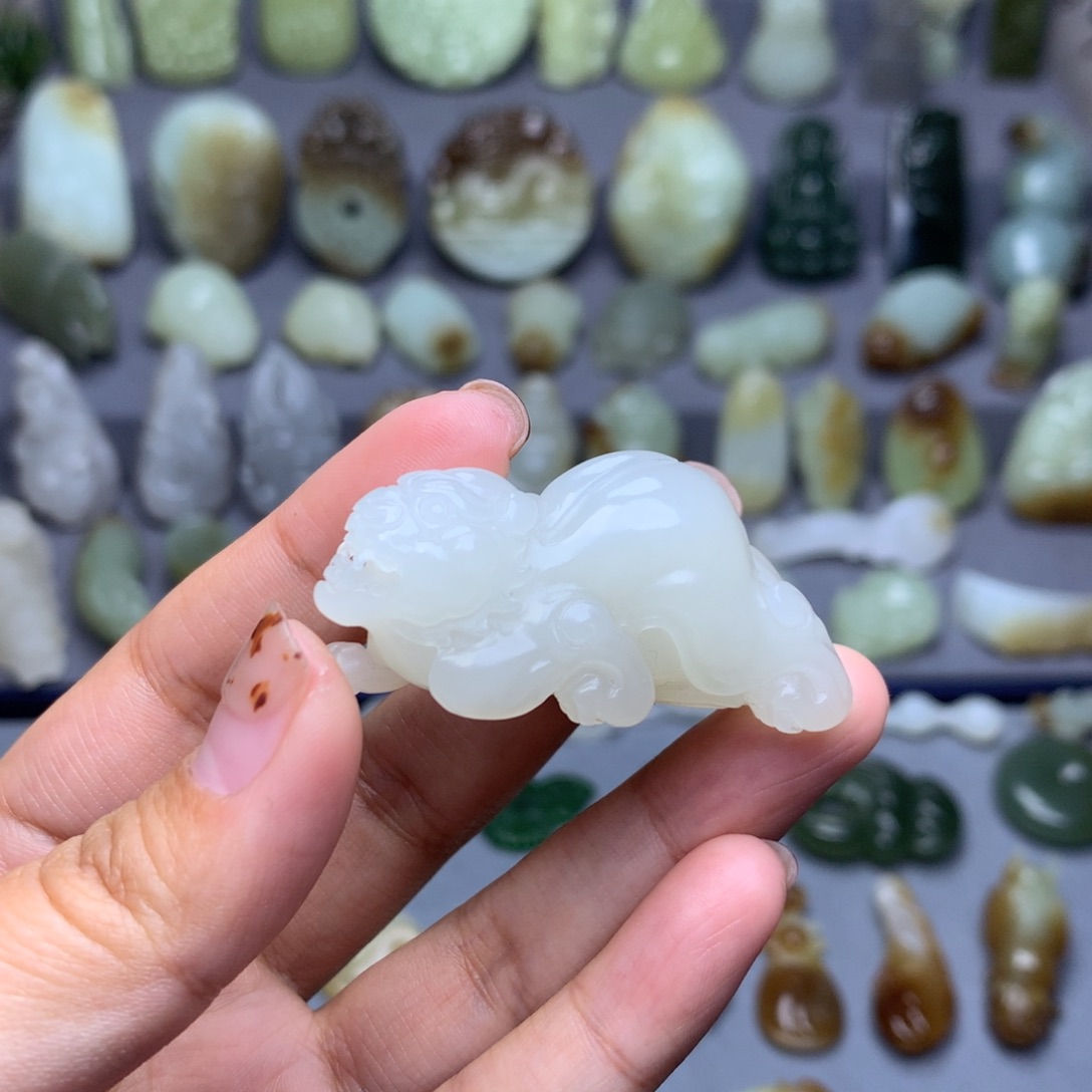 和田玉未镶嵌挂件