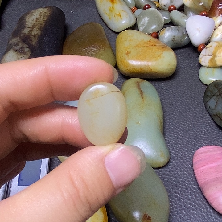 未镶嵌和田玉（糖玉）挂件