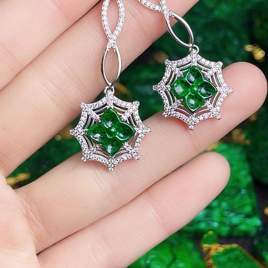 颈饰银S925镶嵌翡翠多样性