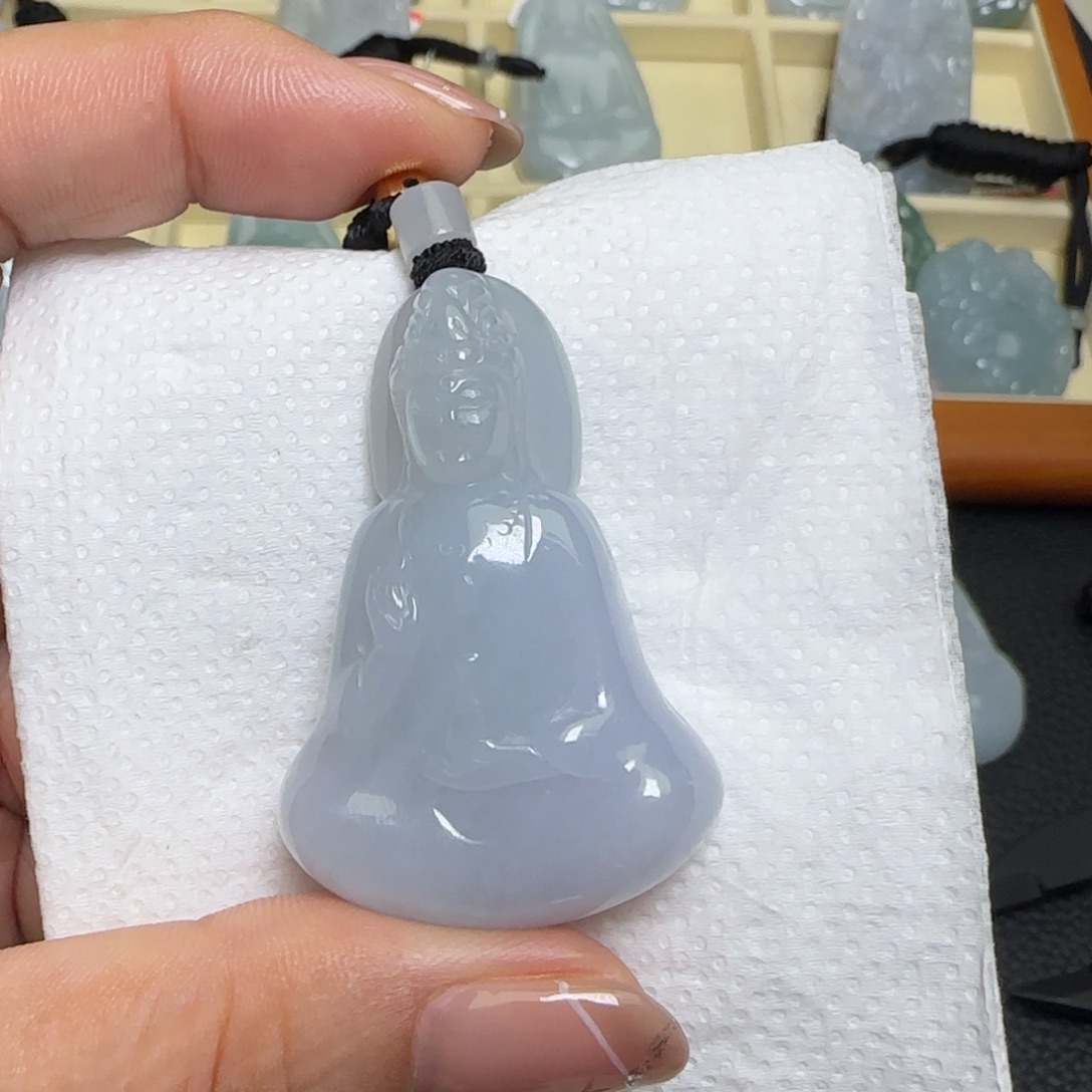 翡翠未镶嵌颈饰  