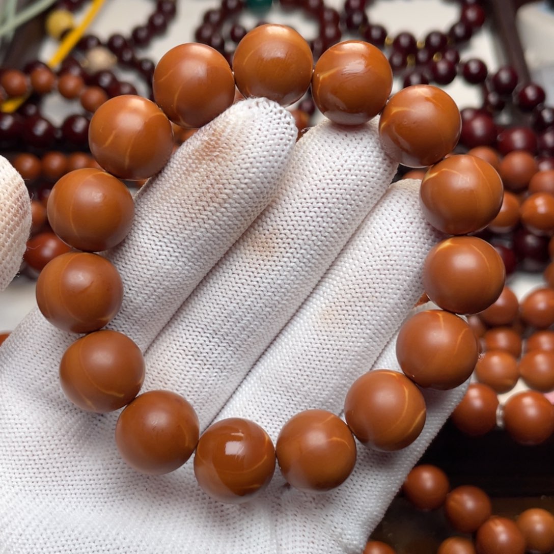 橄榄核吊坠1.45 微花 梅林铁三角