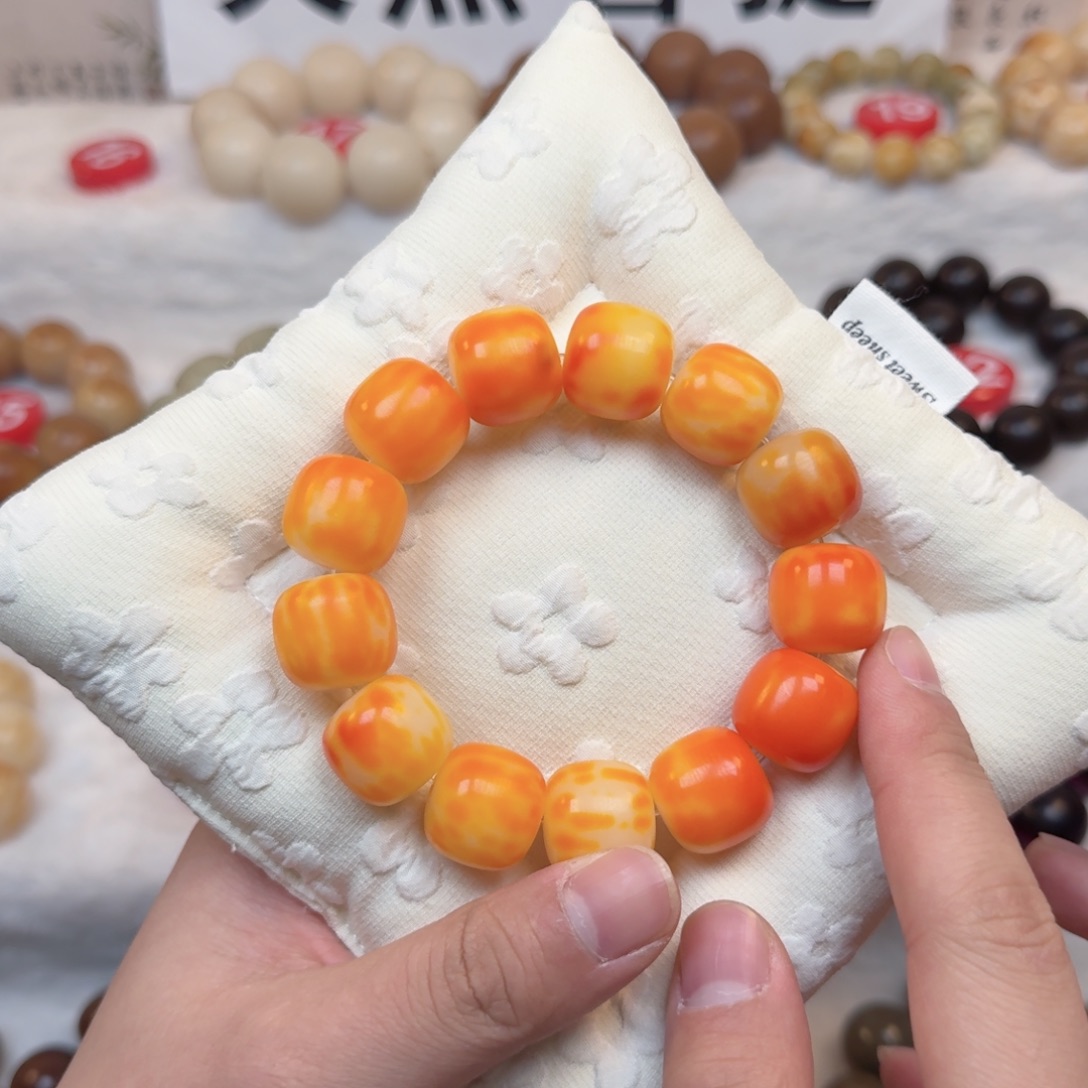 白玉菩提吊坠7-卡18手工干磨橘猫