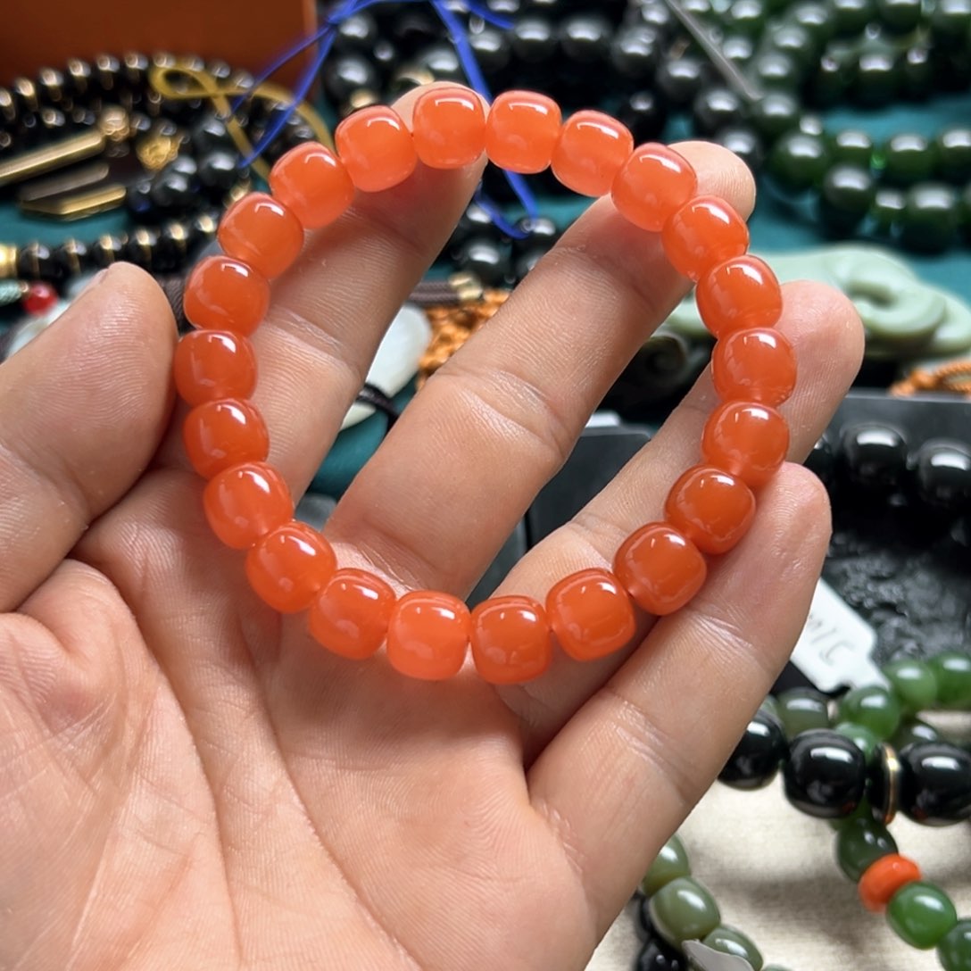 和田玉颈饰未镶嵌晃**悠