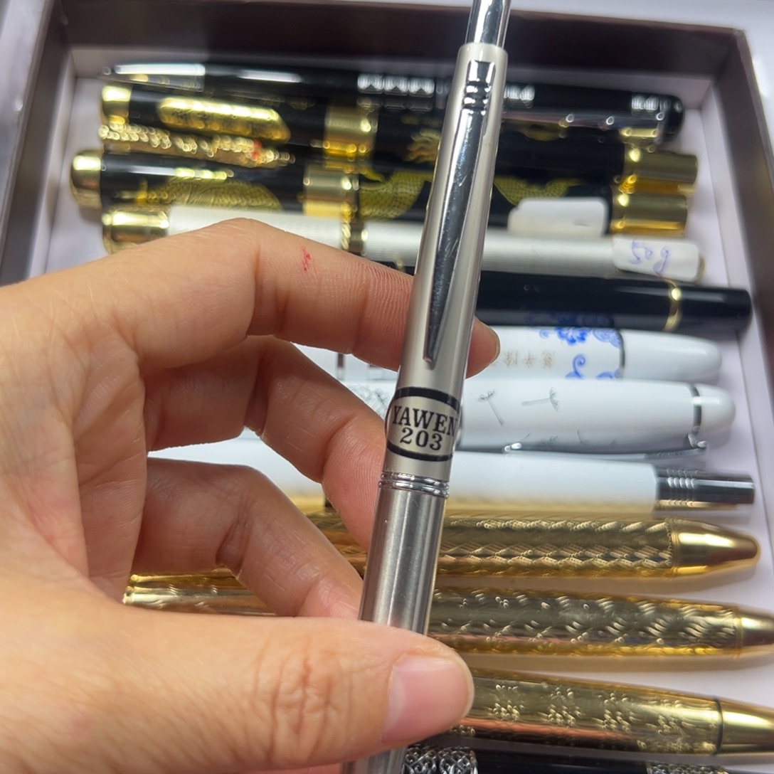 便携式全钢暗动圆珠笔也可以装中性笔芯