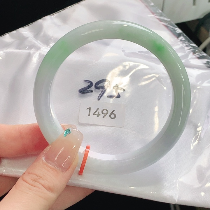 翡翠手镯未镶嵌天然翡翠手镯01