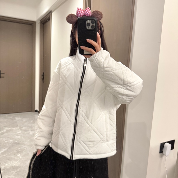 【清仓！NO退NO换】冬款菱格设计感加绒棉服外套