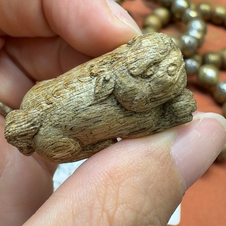 大叶紫檀（黑酸枝木类）