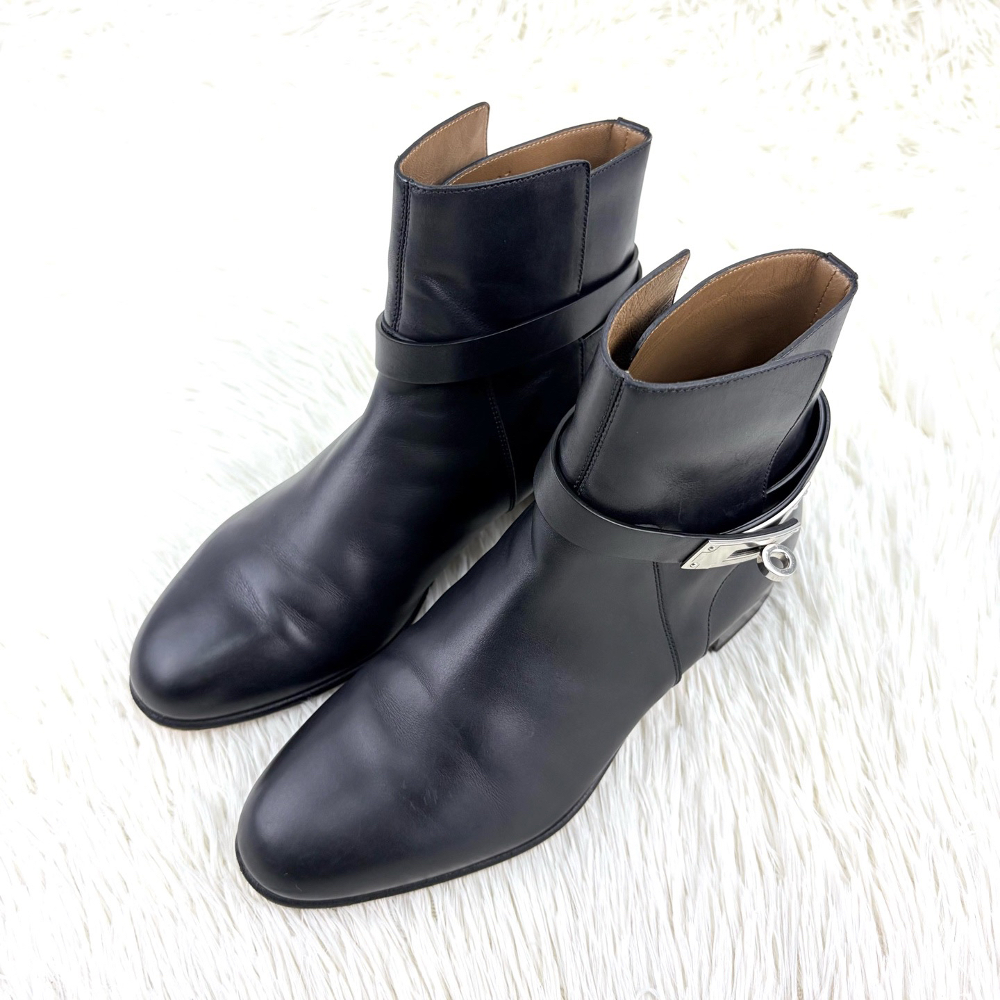 95新 Hermes/爱马仕 黑色Kelly银扣短靴36码 咩