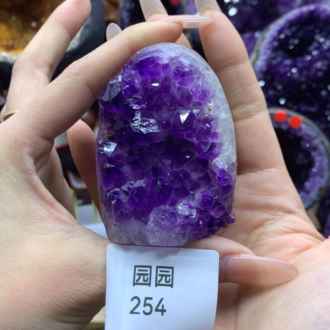 紫晶大型摆件（非配饰）未镶嵌