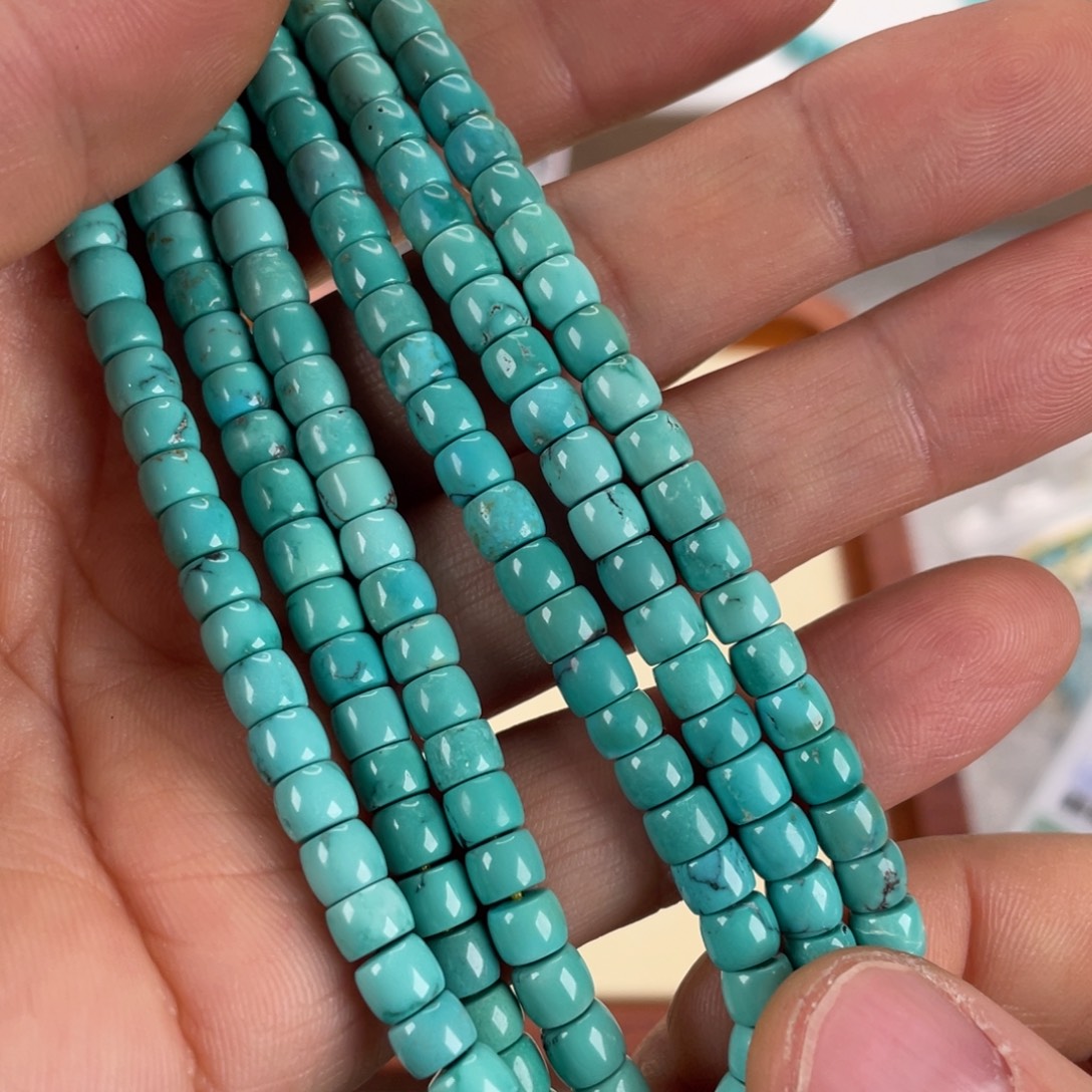 绿松石未镶嵌颈饰