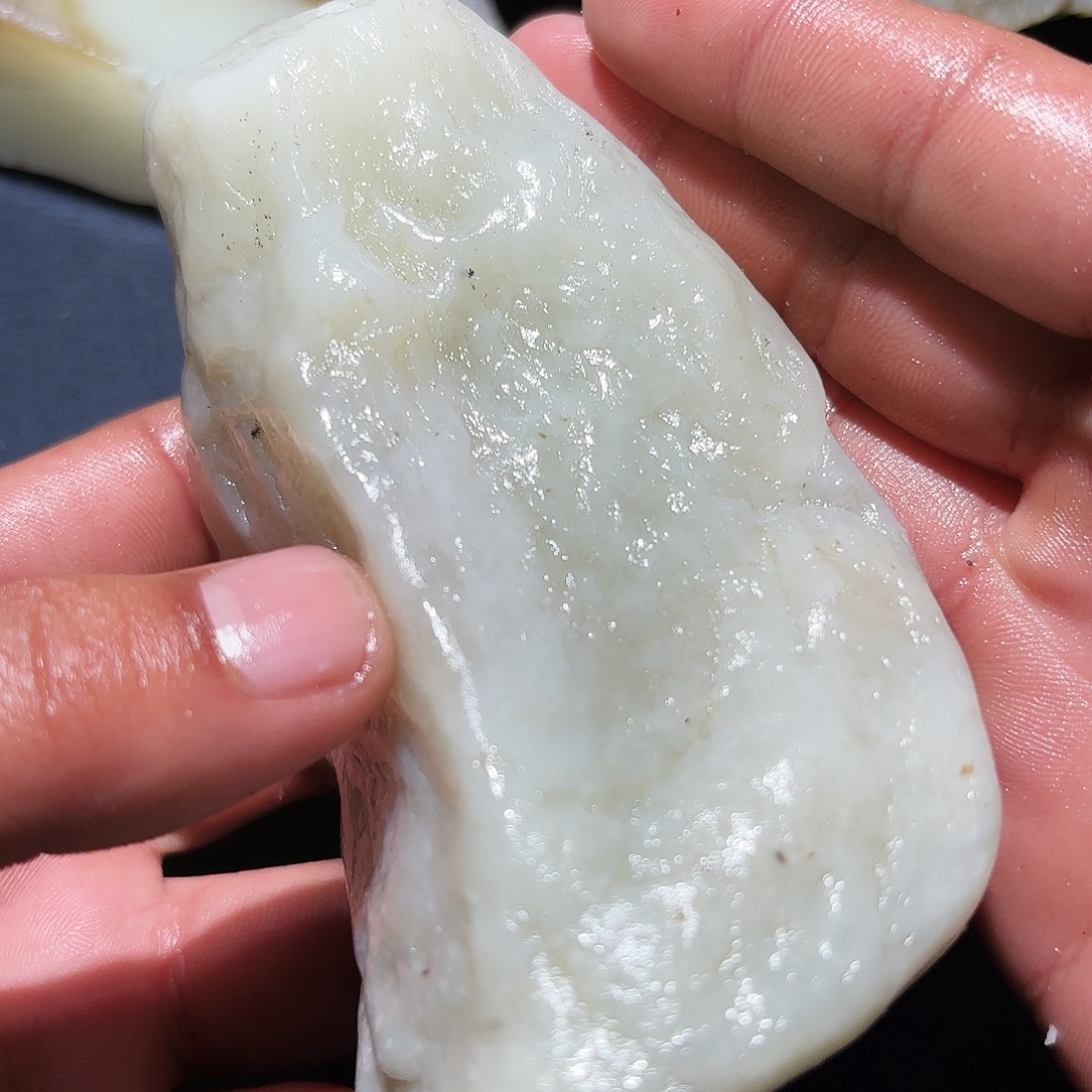 和田玉未镶嵌珠宝奇石