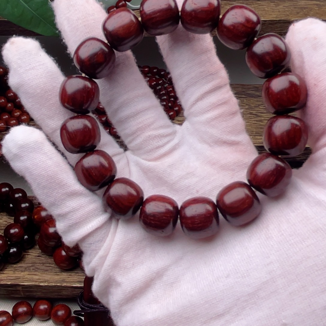 杭***卉檀香紫檀（小叶紫檀）