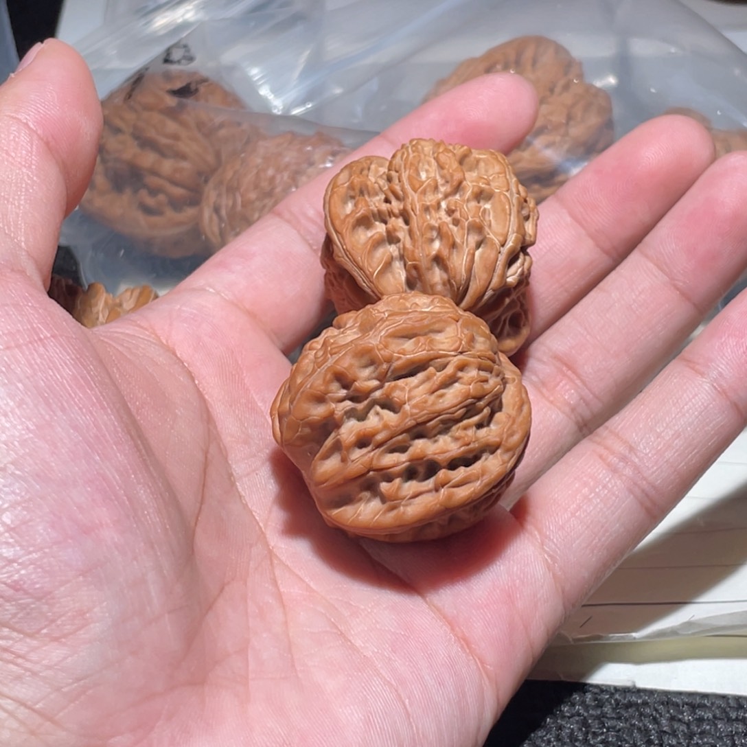 云***河文玩核桃吊坠38.5全品房山山地磨