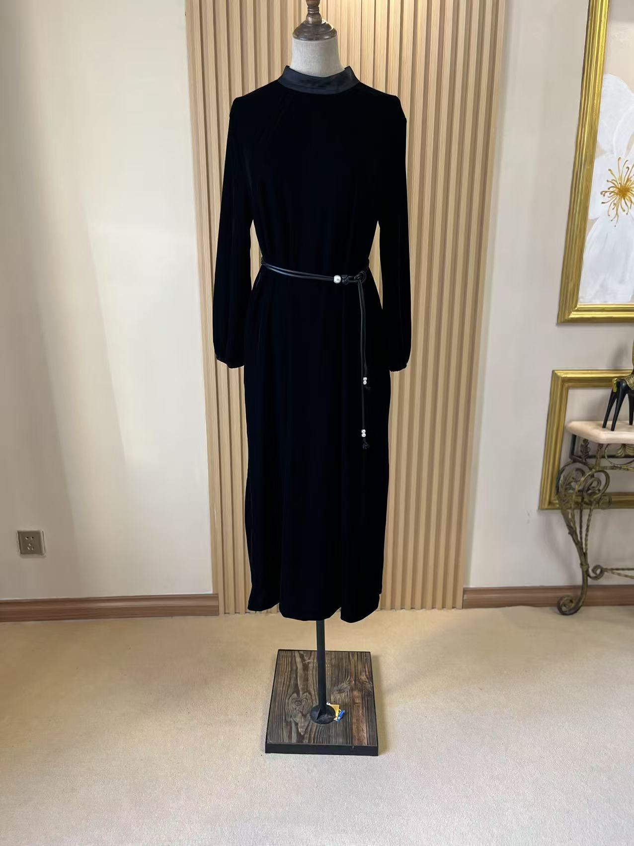  早春新款轻奢九分袖连衣裙