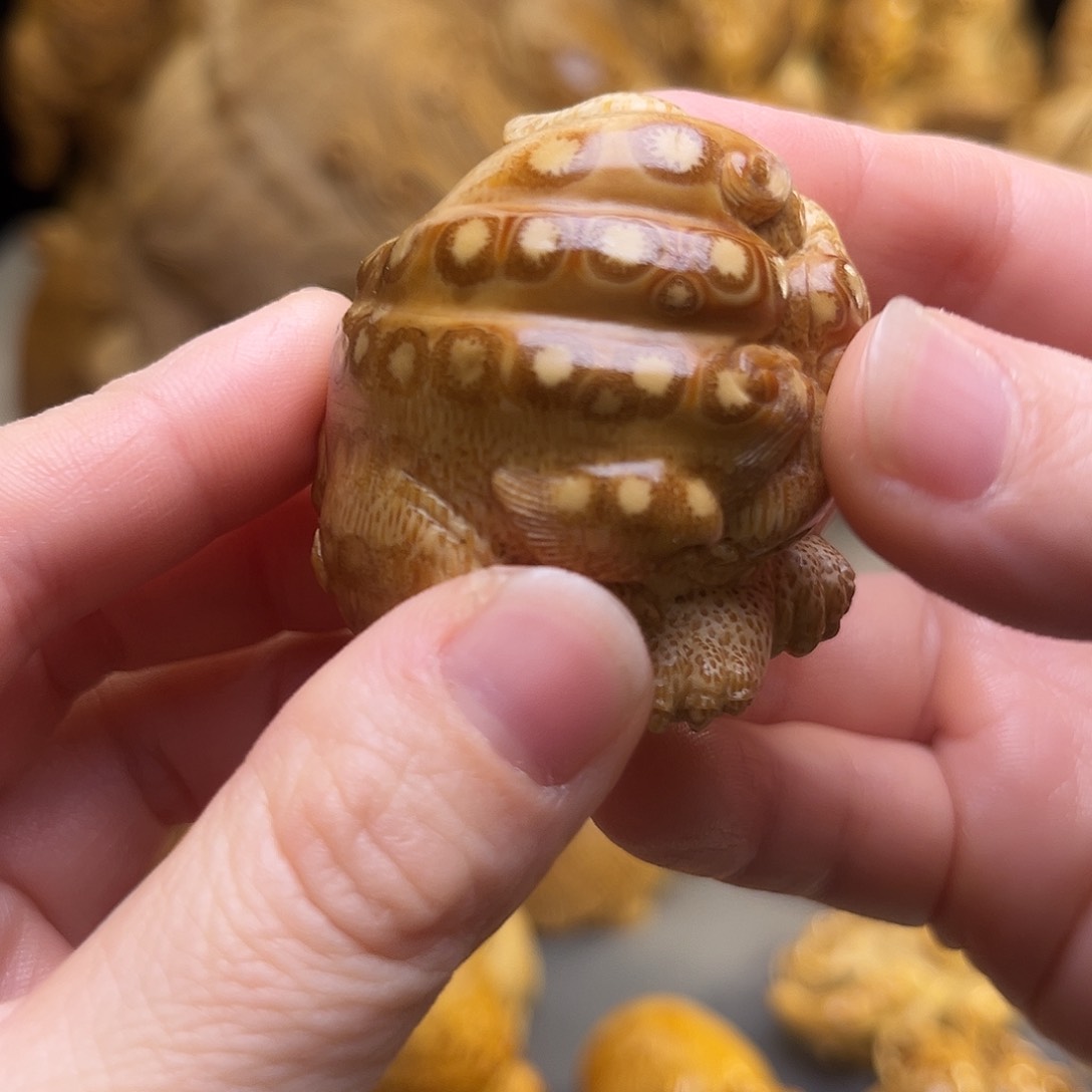 竹恰***贝竹根的雕刻艺术