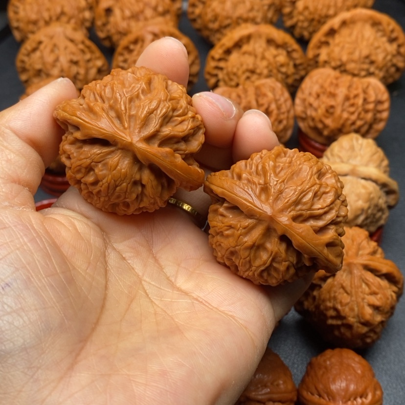 【闪购商品】文玩核桃把件45宫灯