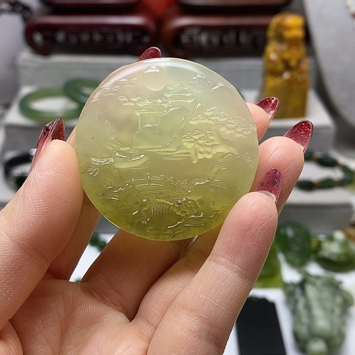 蛇纹石玉挂件未镶嵌